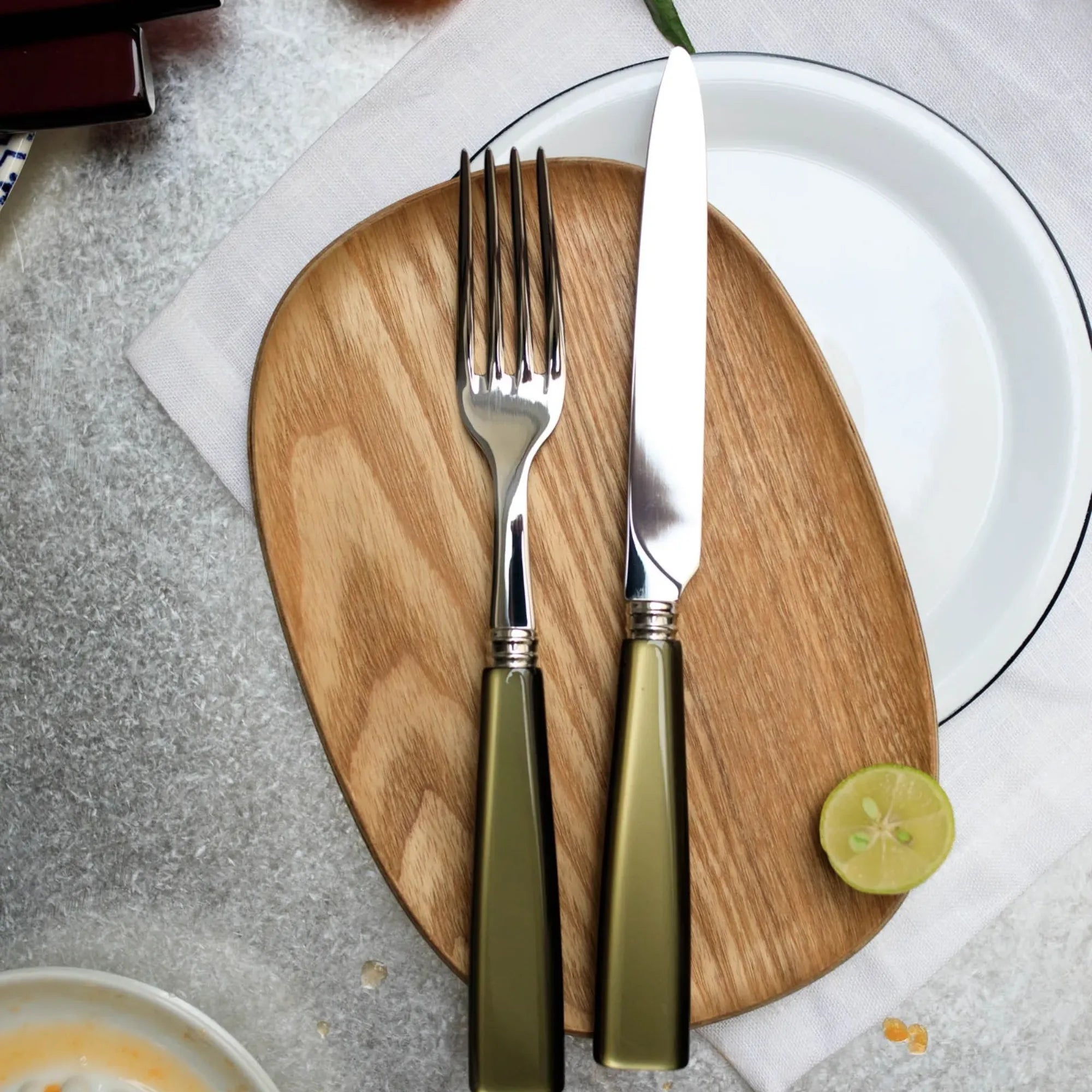 Stylish and practical cutlery set suitable for any dining occasion