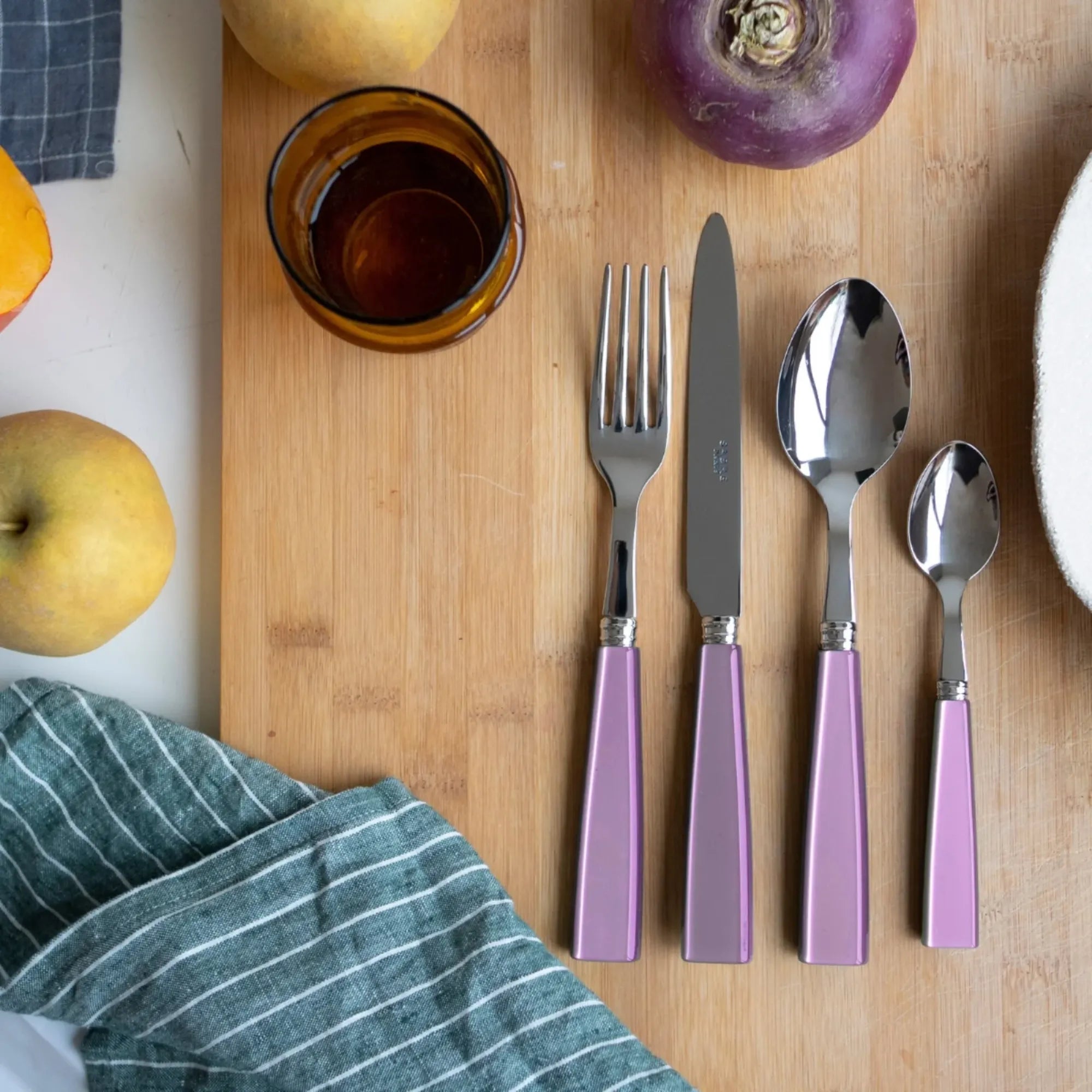 Sleek and stylish cutlery set perfect for any kitchen or dining room