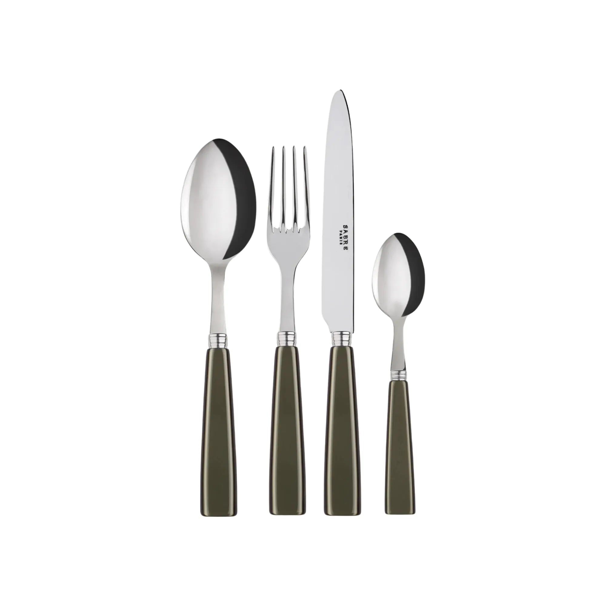 Stainless steel cutlery set with a lustrous and enduring finish