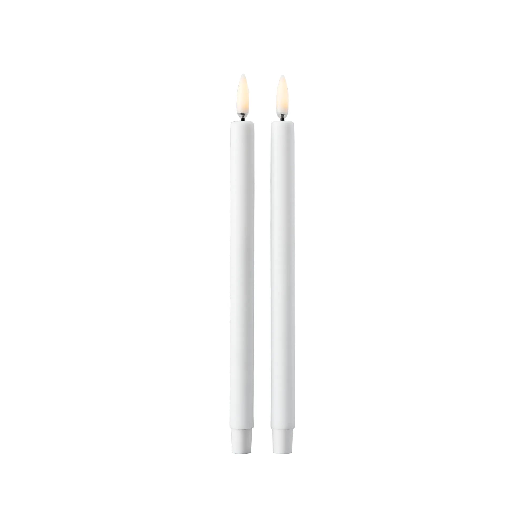 LED Candles - Set of 2 with realistic flickering flame effect