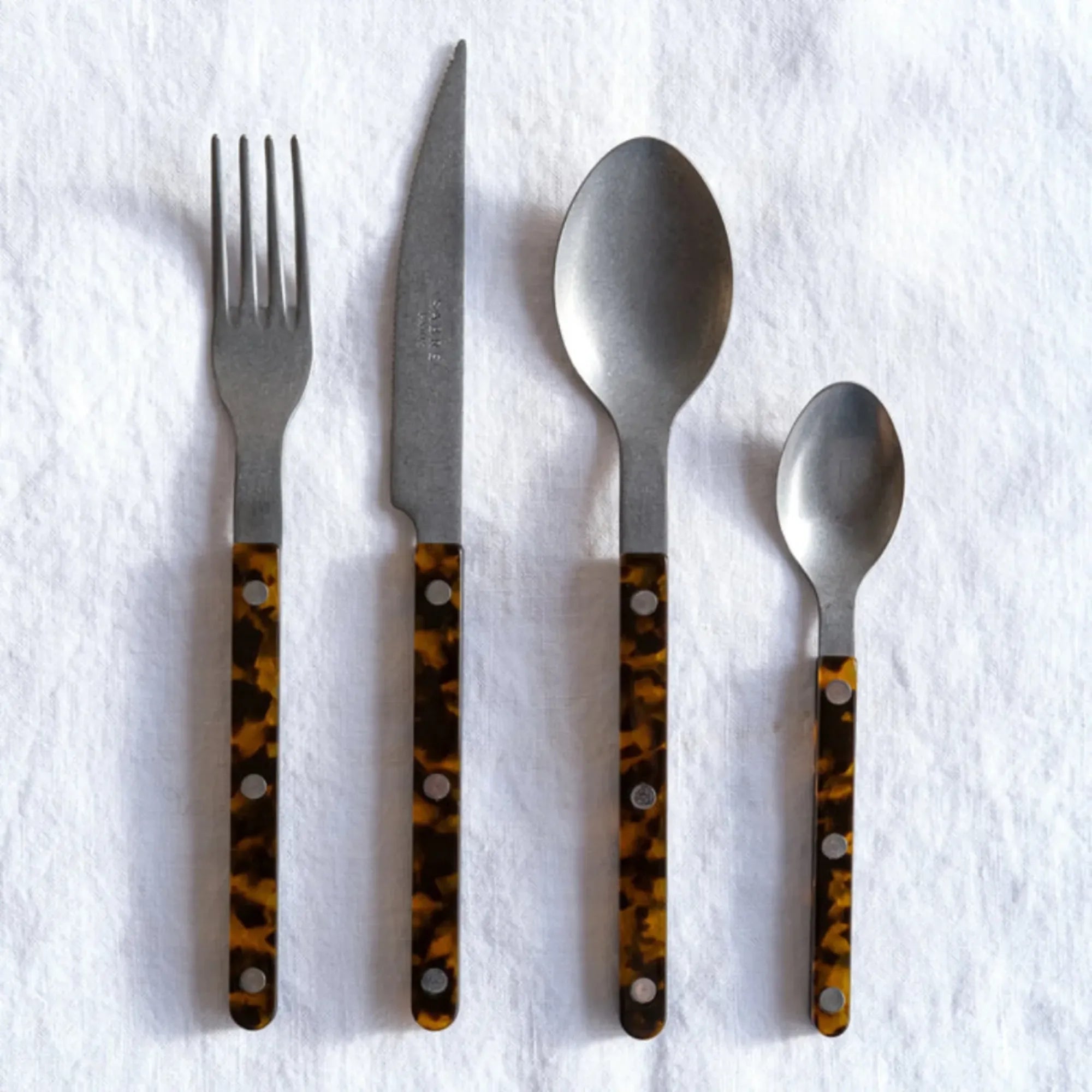 Beautiful and elegant Bistrot Tortoise Cutlery Set with a stylish design