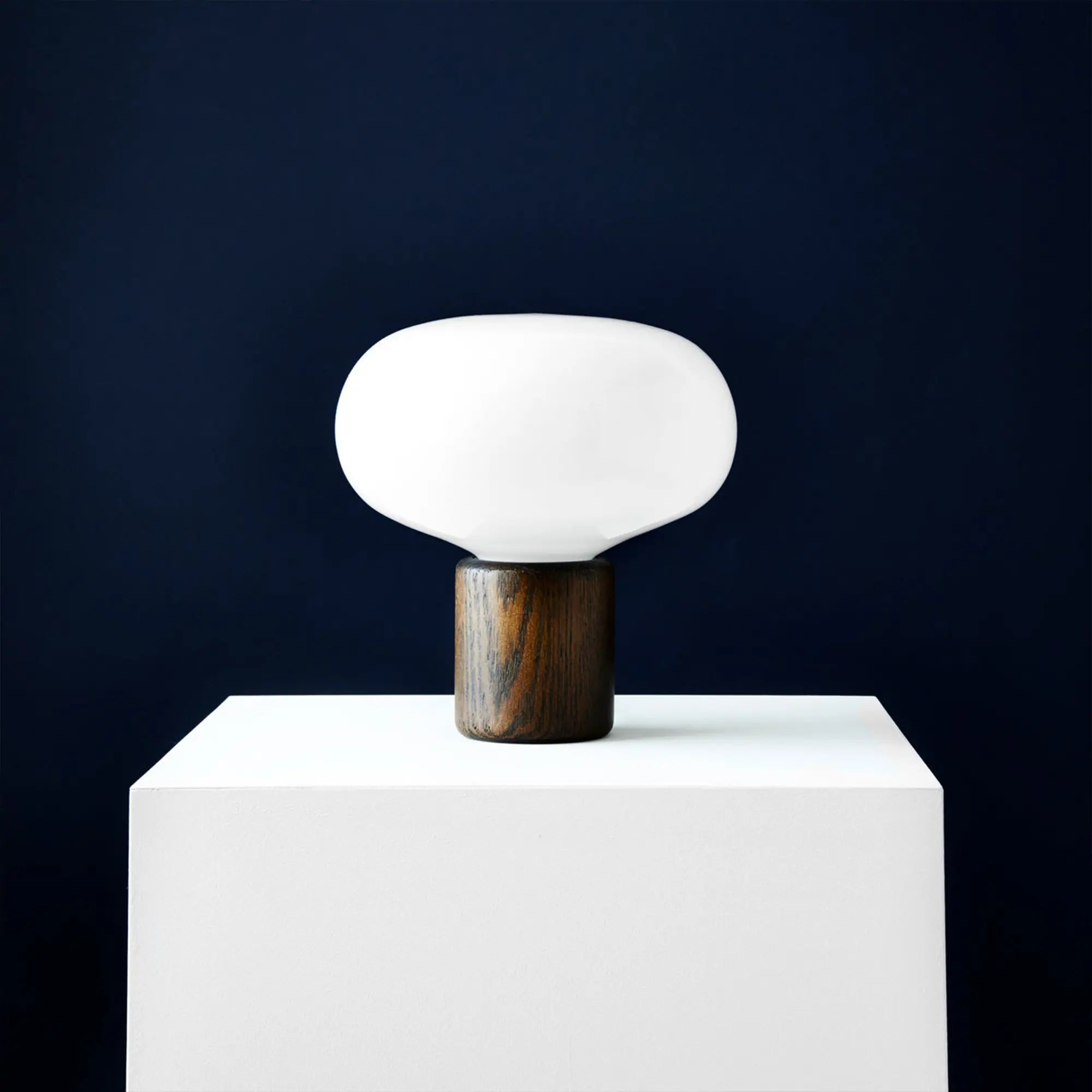 Karl-Johan Table Lamp