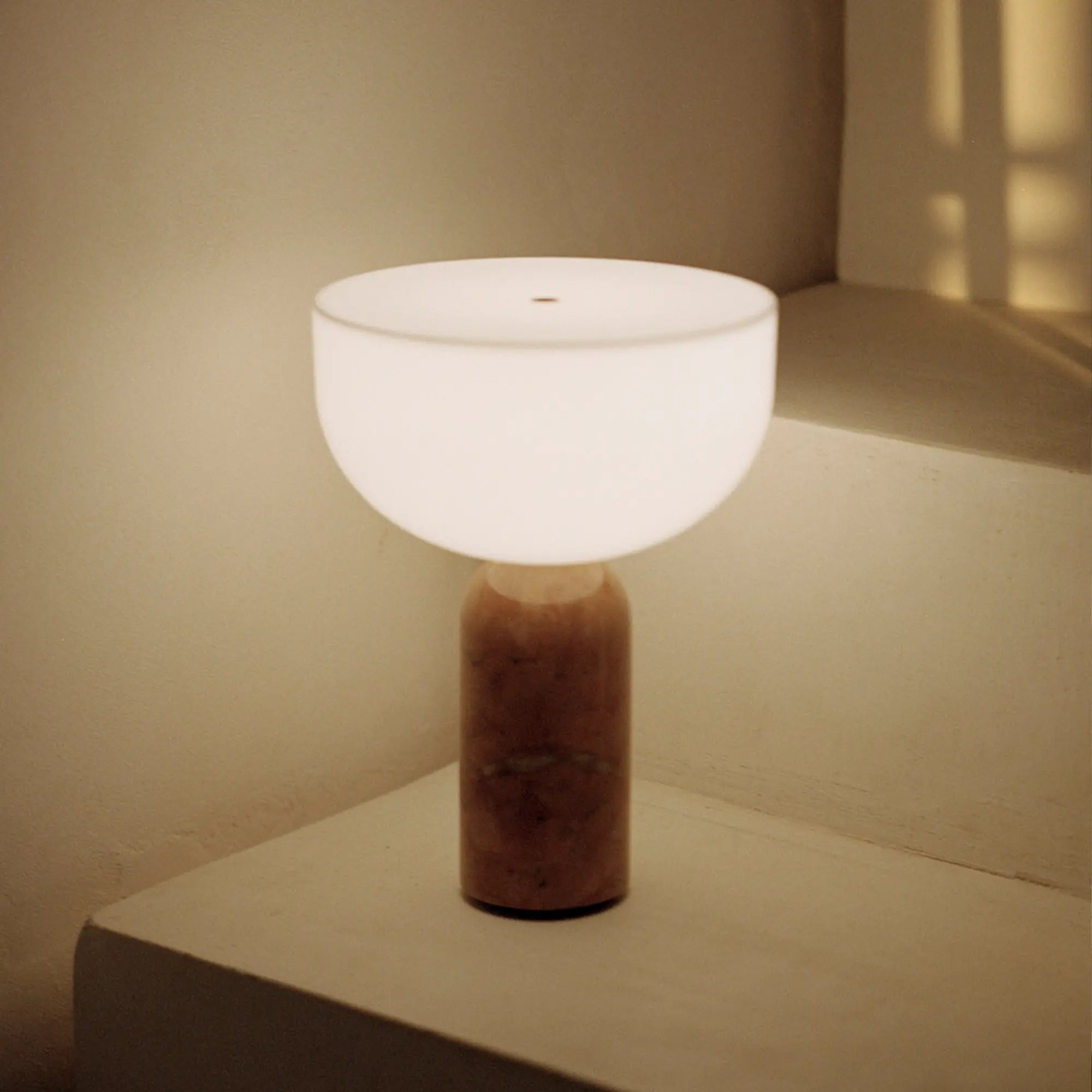 Kizu Portable Table Lamp