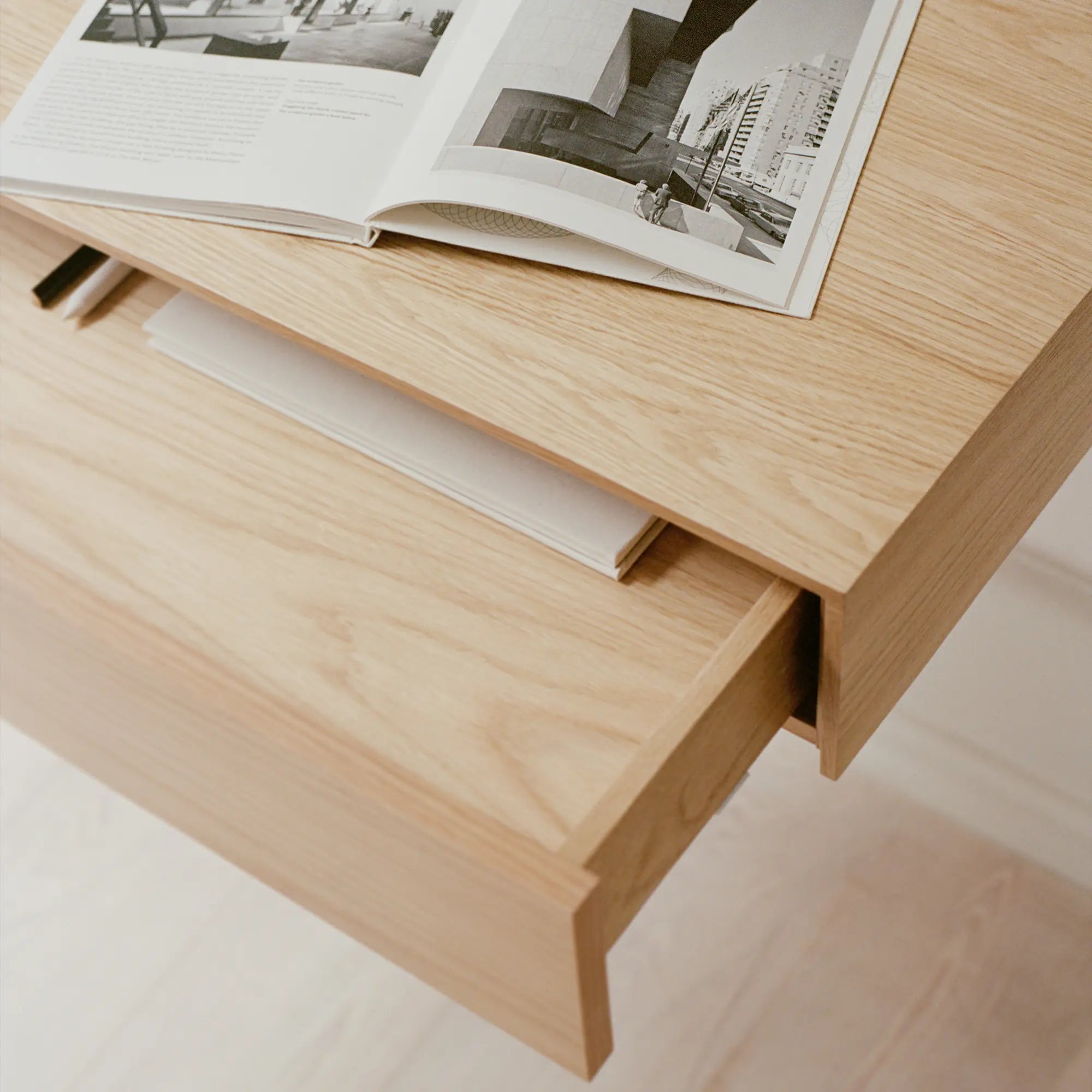 Contemporary Tana Wall Mounted Desk with White Finish and Floating Design