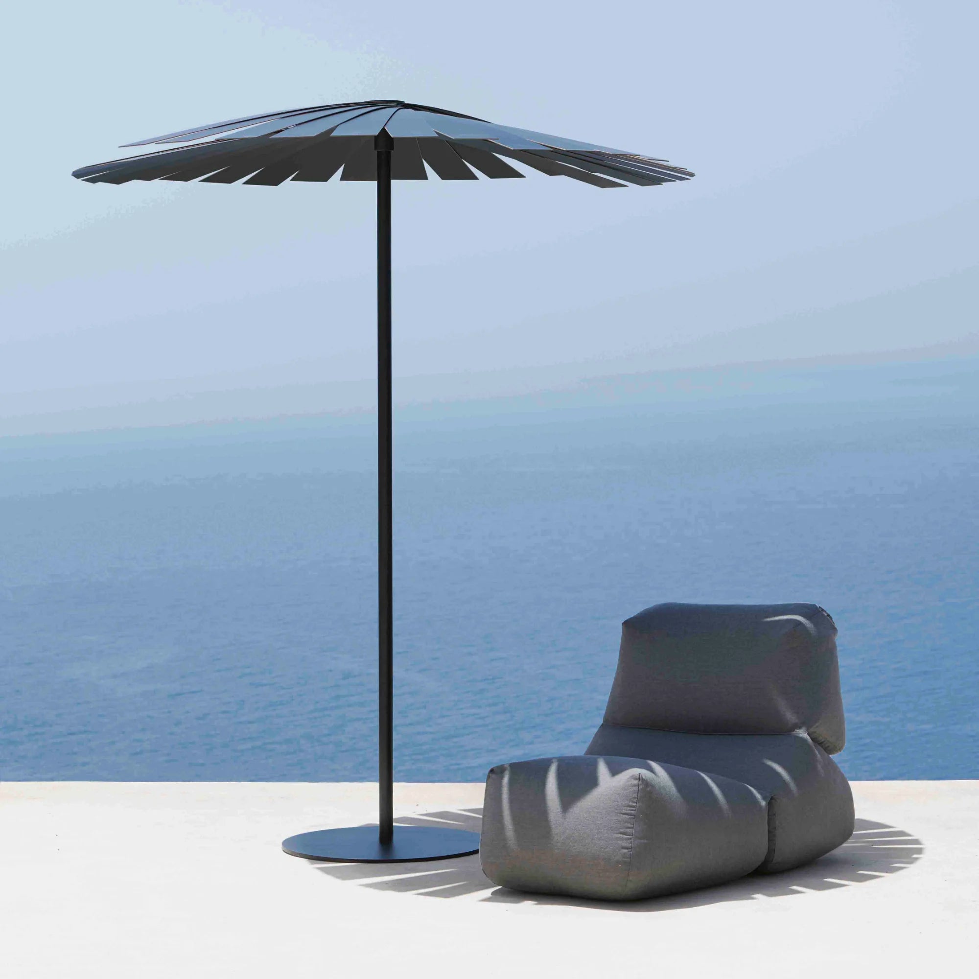 Grapy Outdoor Lounge Chair